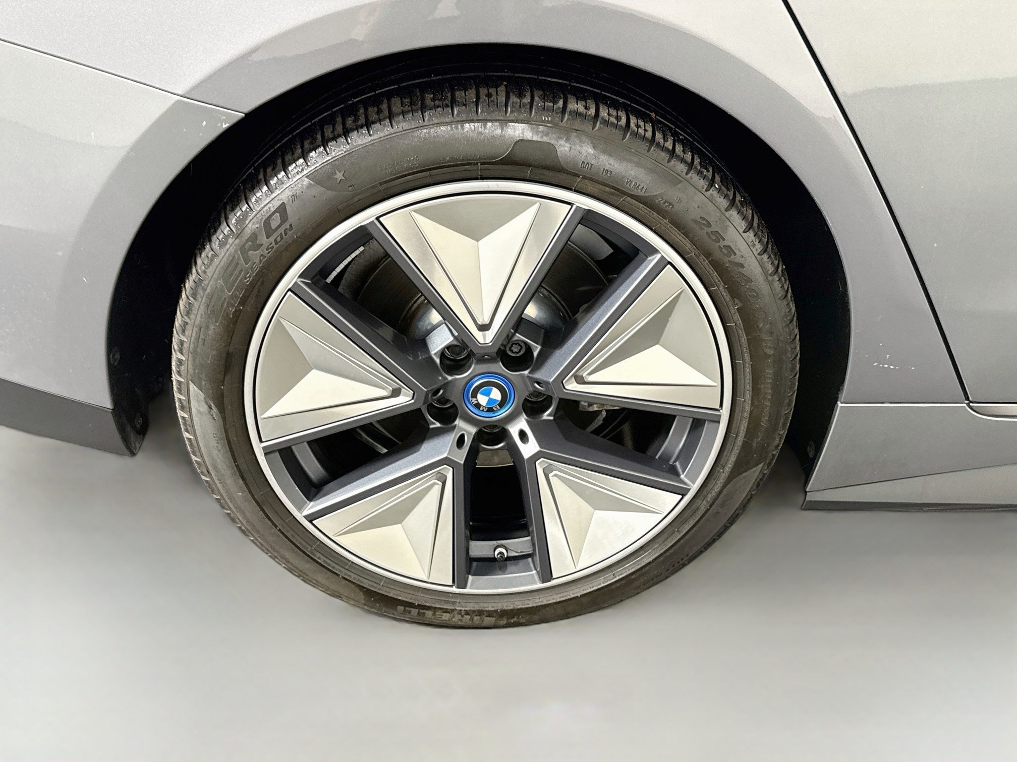 Used 2023 BMW i4 eDrive40 w/ Premium Package RWD image 33