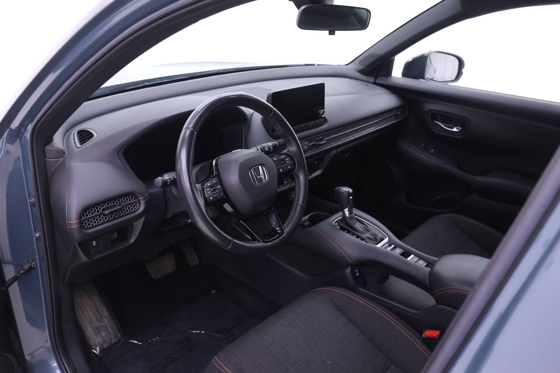 Certified 2024 Honda HR-V Sport image 3
