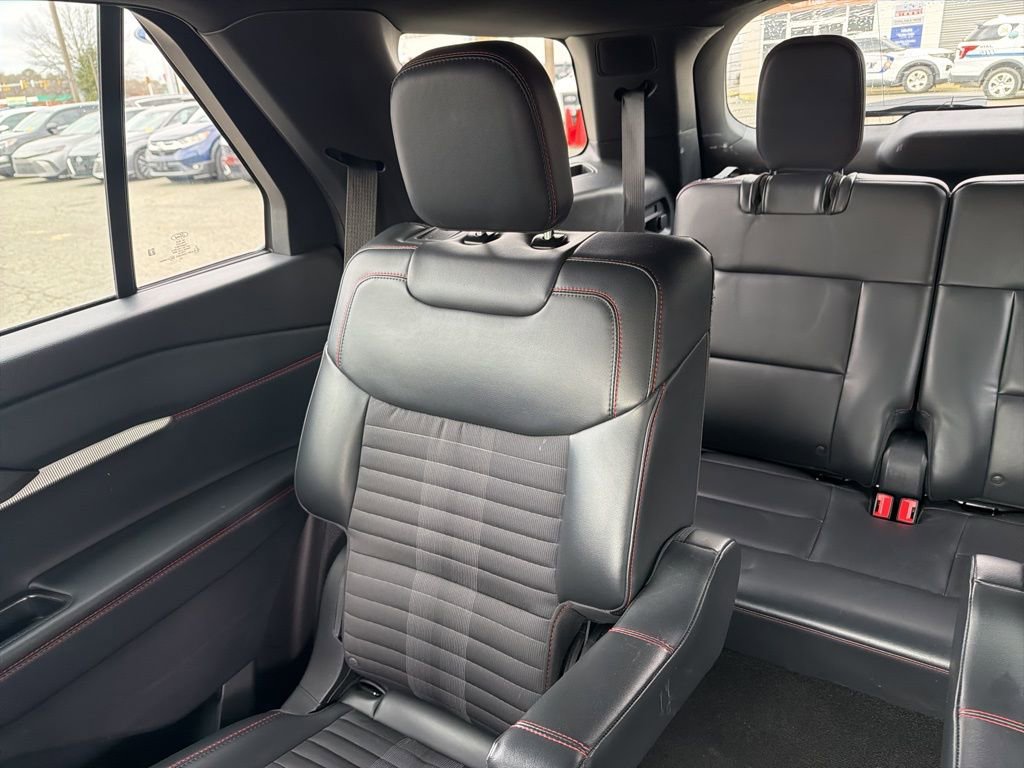 Certified 2025 Ford Explorer ST-Line image 12