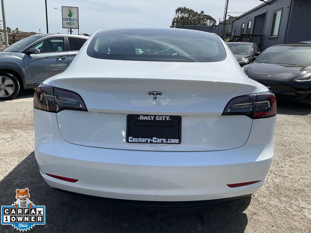 Used 2023 Tesla Model 3 Standard Range image 4