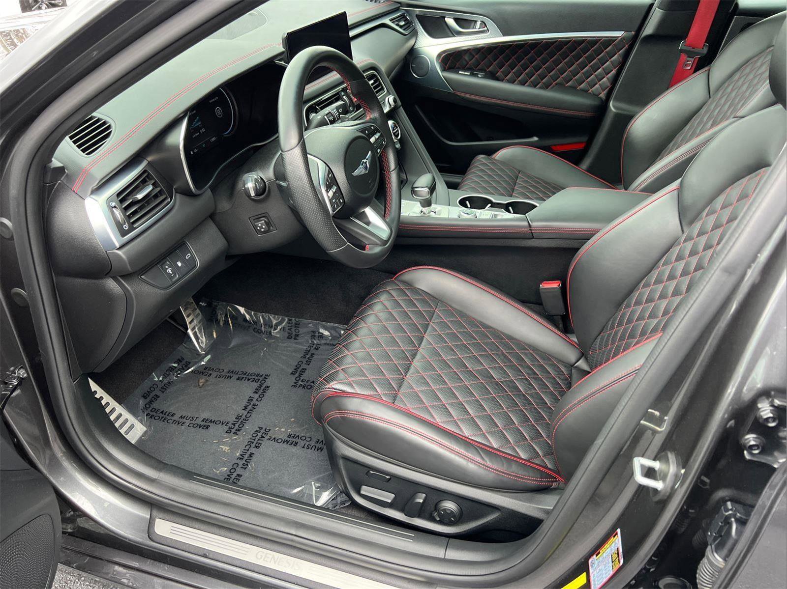 Used 2022 Genesis G70 3.3T image 10