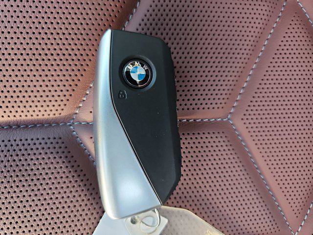 New 2025 BMW i7 eDrive50 w/ Premium Package image 37