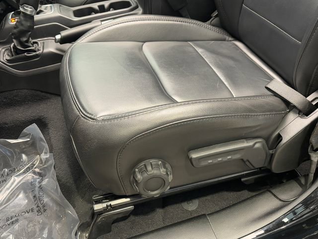 Used 2021 Jeep Wrangler Unlimited Sahara image 7