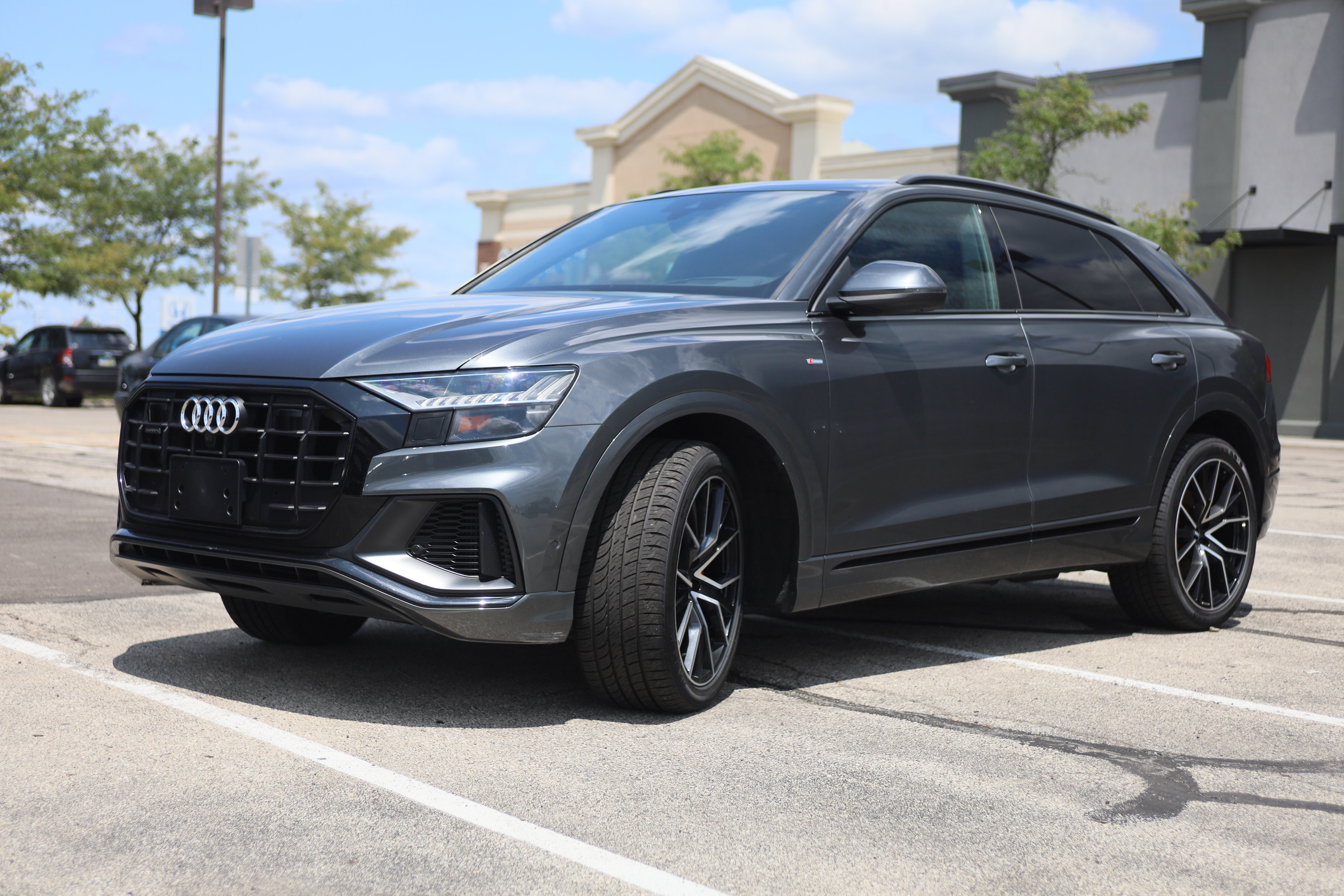 Used 2020 Audi Q8 Prestige w/ Prestige Package AWD/4WD image 3