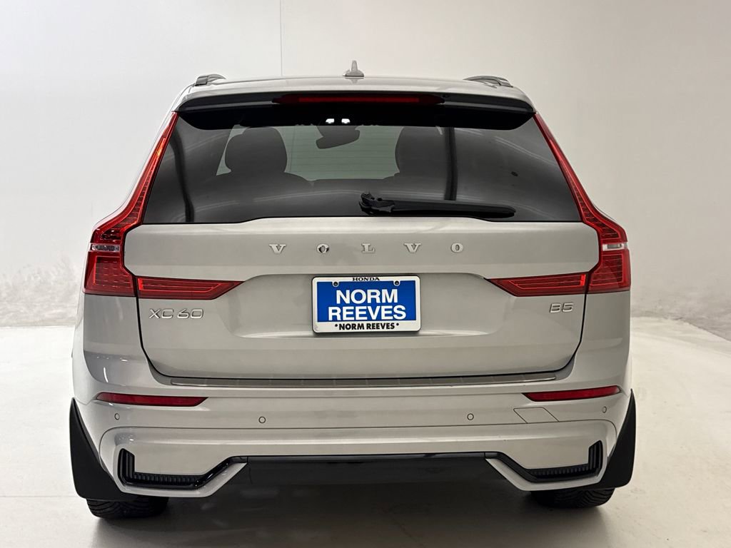 Used 2022 Volvo XC60 B5 R-Design w/ Protection Package Premier image 8