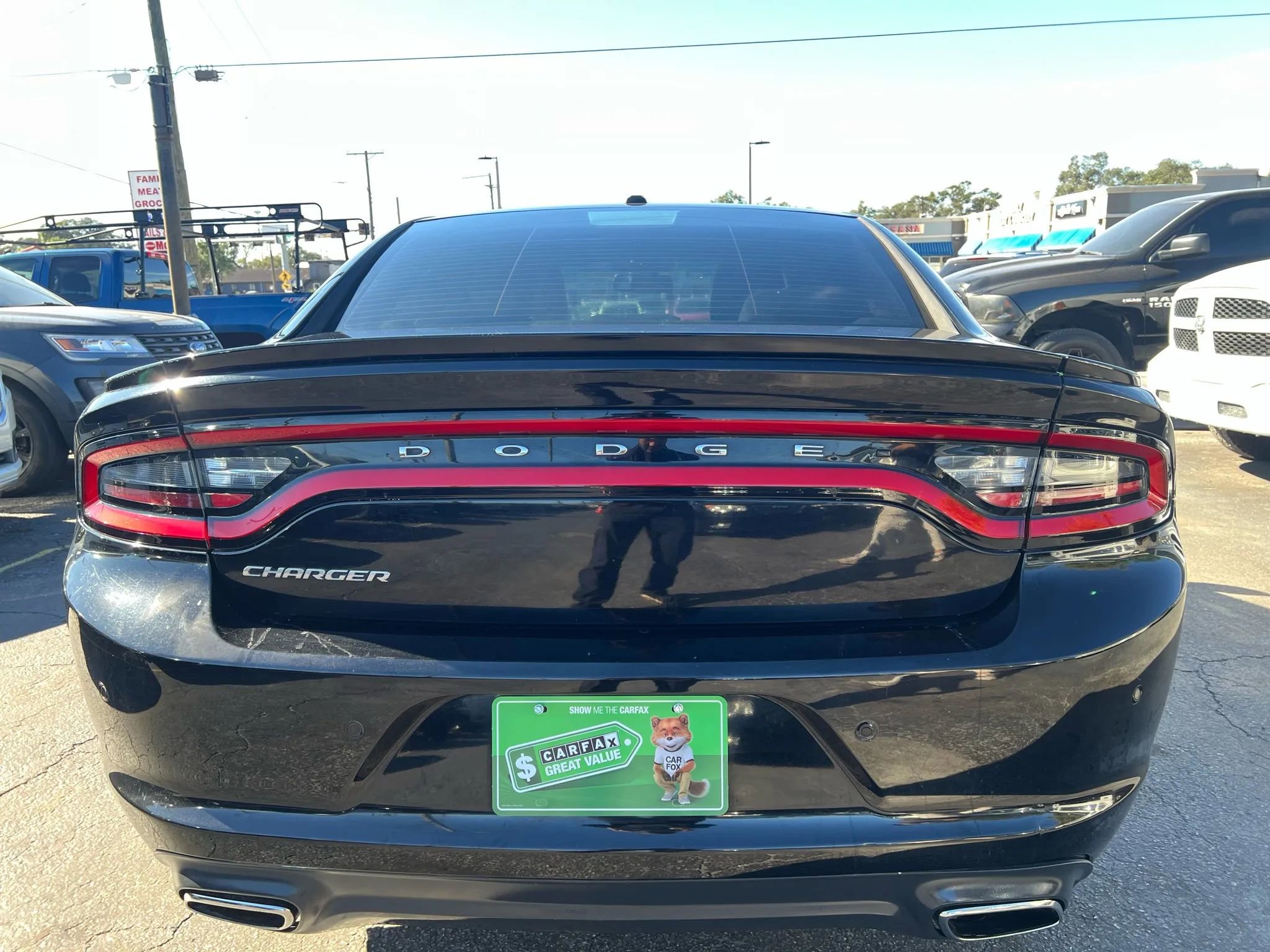 Used 2015 Dodge Charger SE w/ Sport Appearance Group RWD image 6