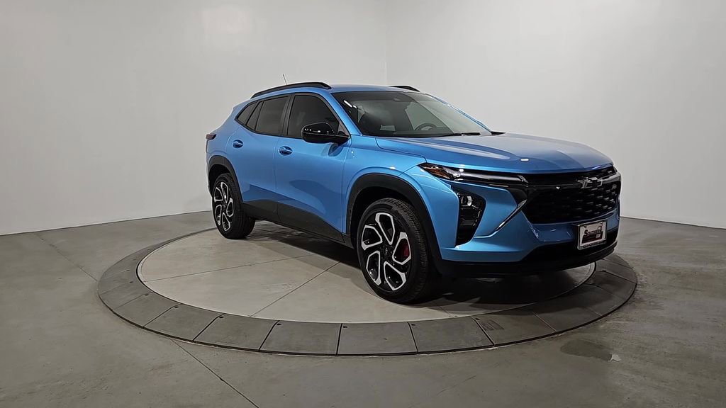 Used 2025 Chevrolet Trax RS w/ Driver Confidence Package image 8