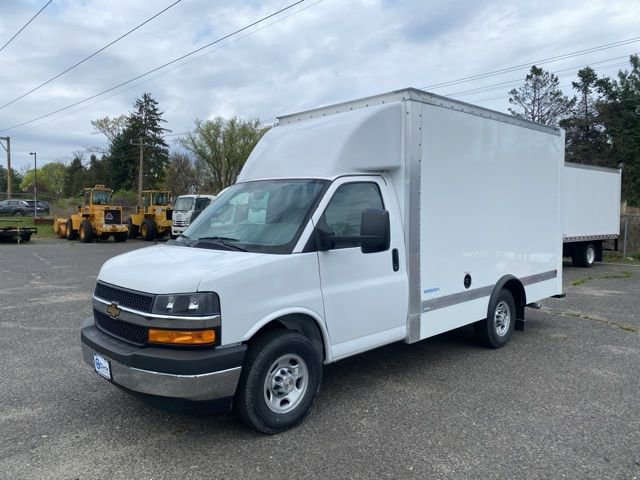 New 2025 Chevrolet Express 3500 w/ Power Convenience Package image 6