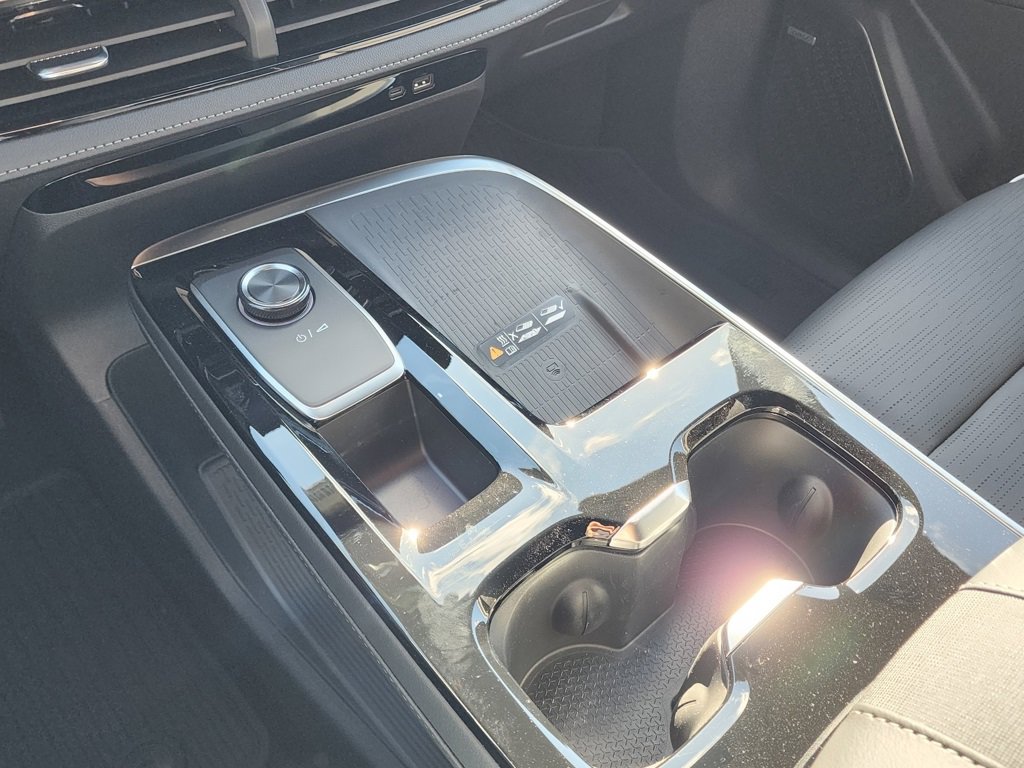 New 2026 Buick Enclave Sport Touring w/ Super Cruise Package image 32