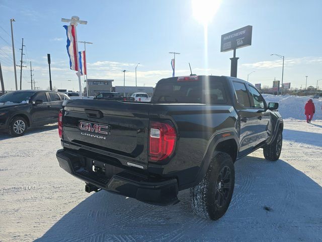 Used 2024 GMC Canyon Elevation w/ Trailering Package image 5