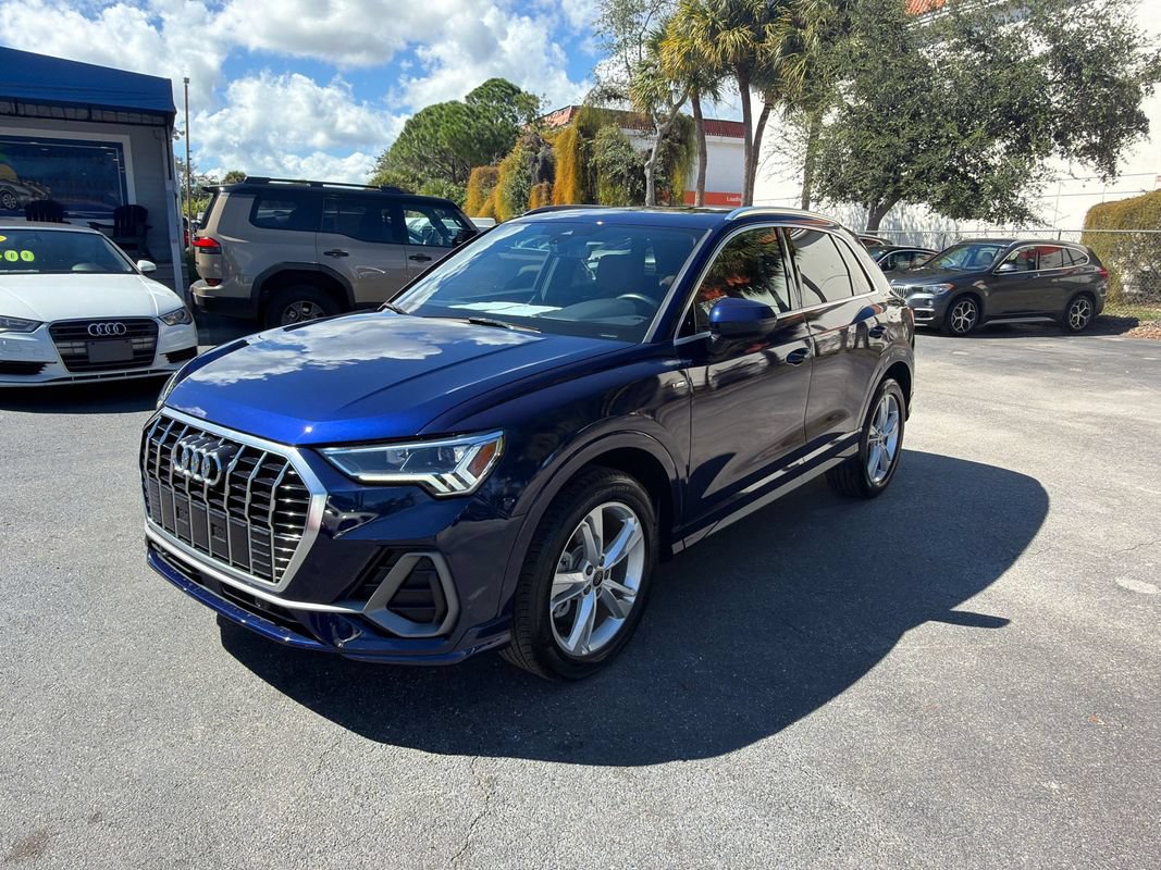 Used 2024 Audi Q3 2.0T Premium