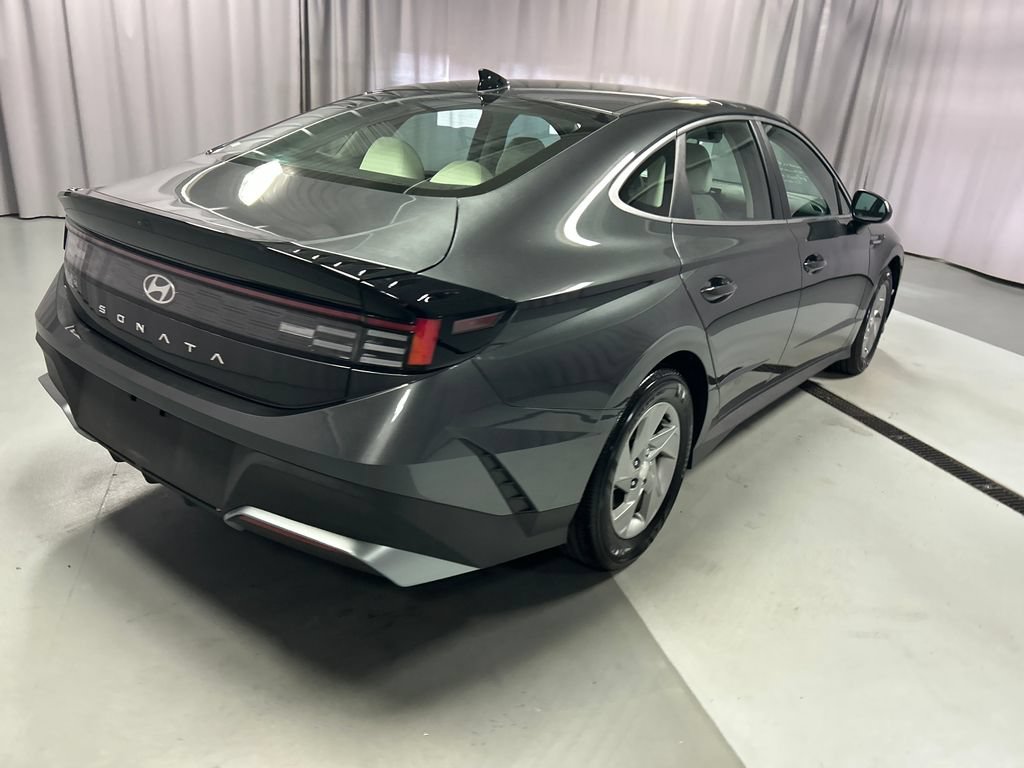 Used 2025 Hyundai Sonata SE FWD image 7