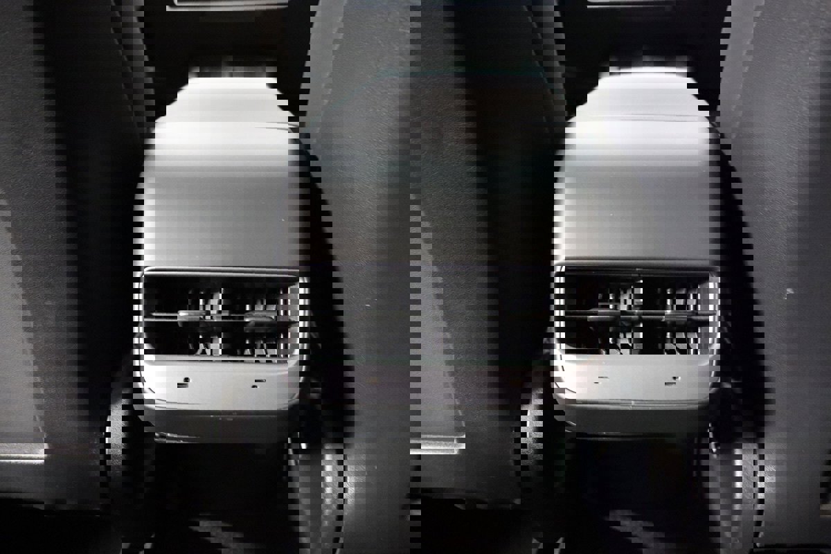 Used 2022 Tesla Model Y Performance image 56