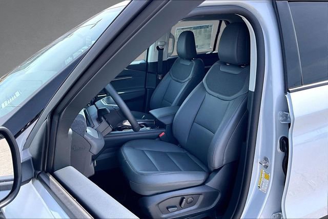 New 2026 Ford Explorer Active AWD/4WD image 9
