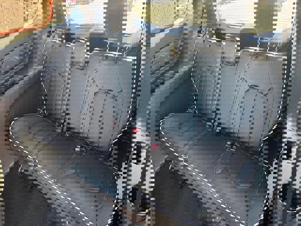 New 2026 Chrysler Pacifica Limited w/ Trailer Tow Group image 13