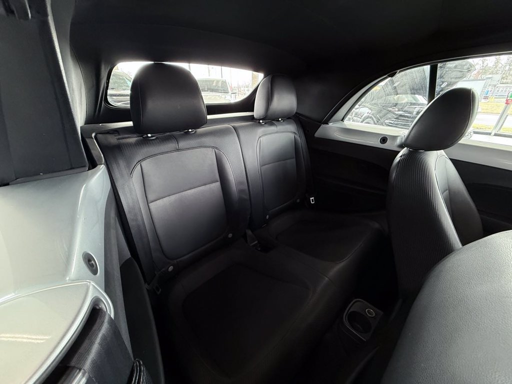 Used 2015 Volkswagen Beetle 1.8T FWD image 33