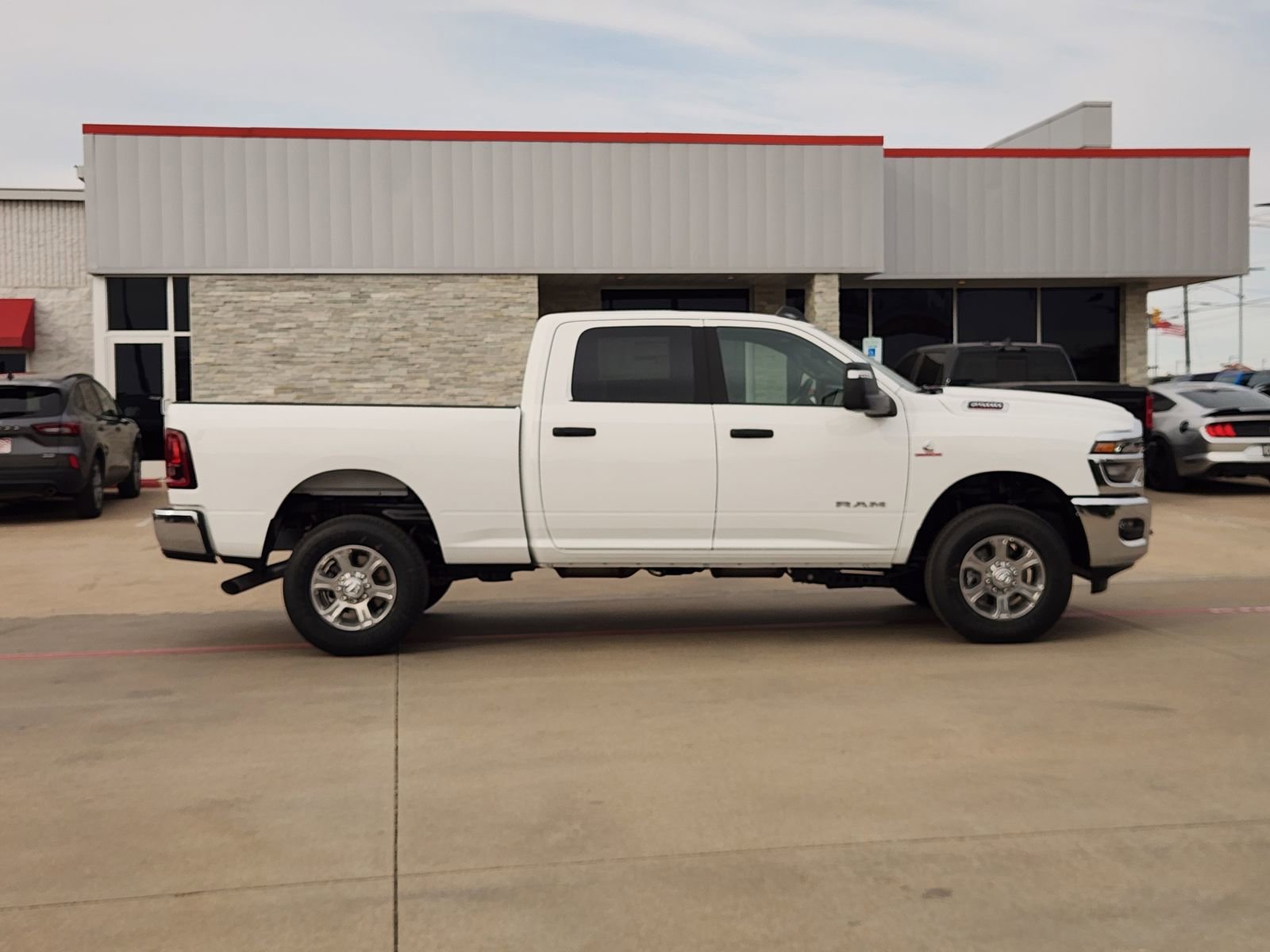 New 2026 RAM 2500 Lone Star AWD/4WD image 7
