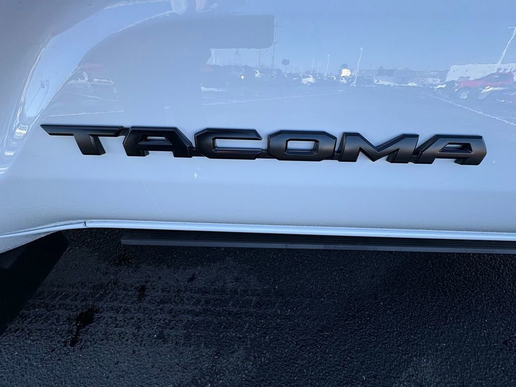 Used 2025 Toyota Tacoma TRD Off-Road image 10