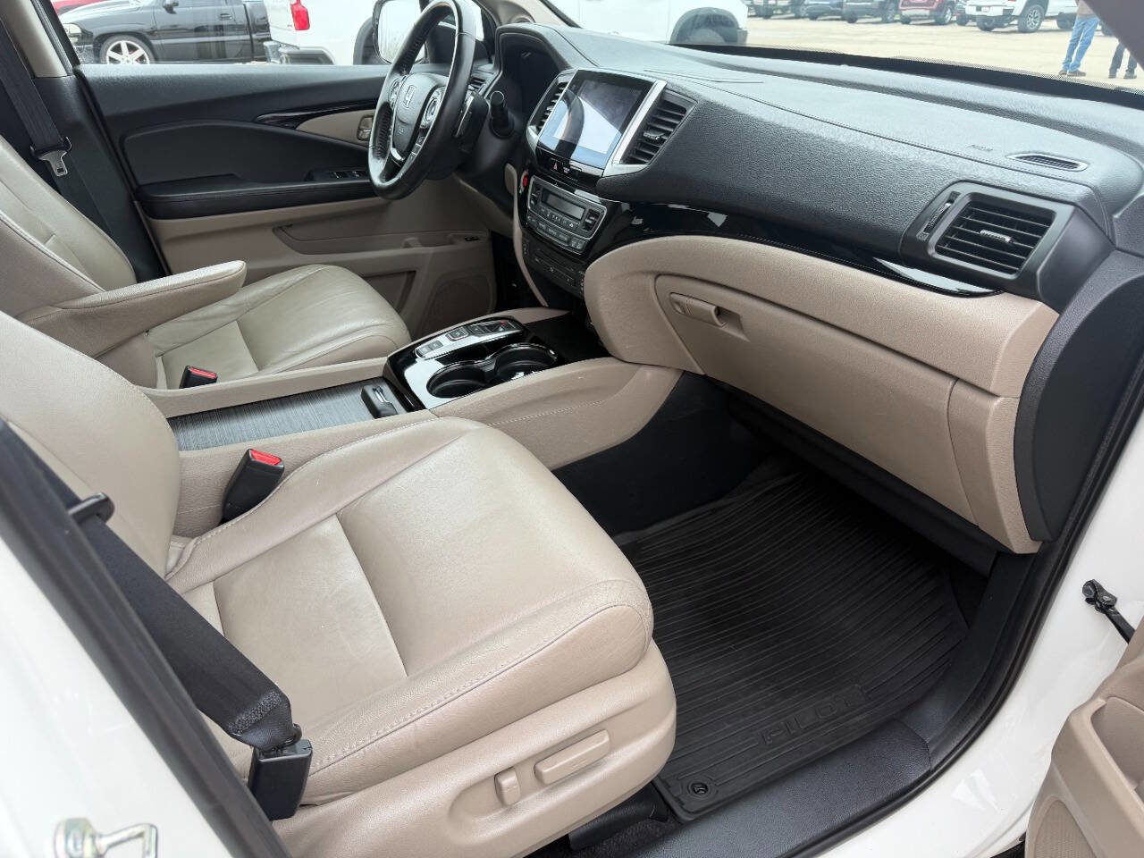 Used 2016 Honda Pilot Touring image 15