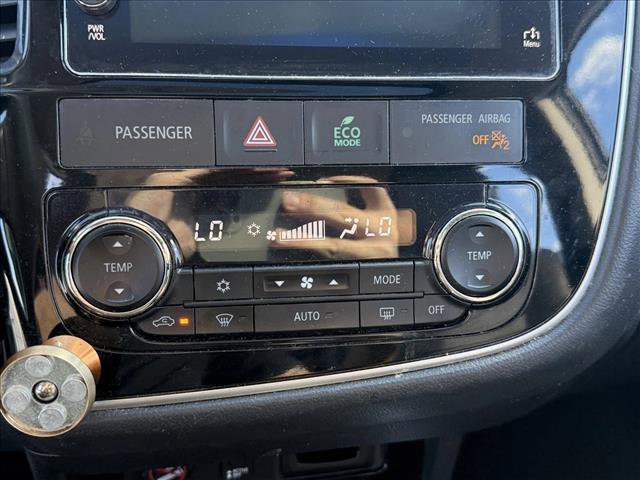 Used 2017 Mitsubishi Outlander SEL image 20