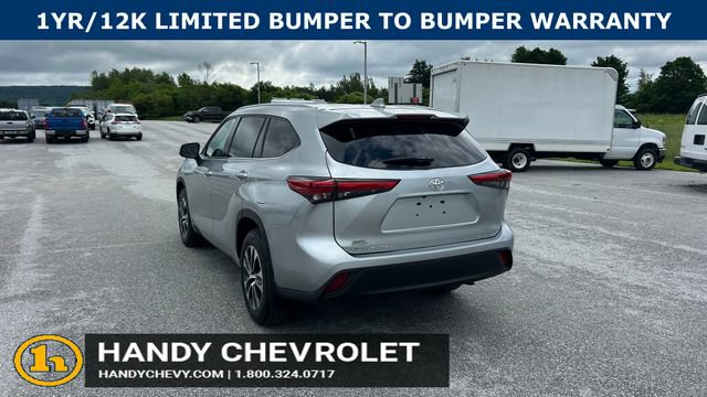 Used 2021 Toyota Highlander XLE AWD/4WD image 5