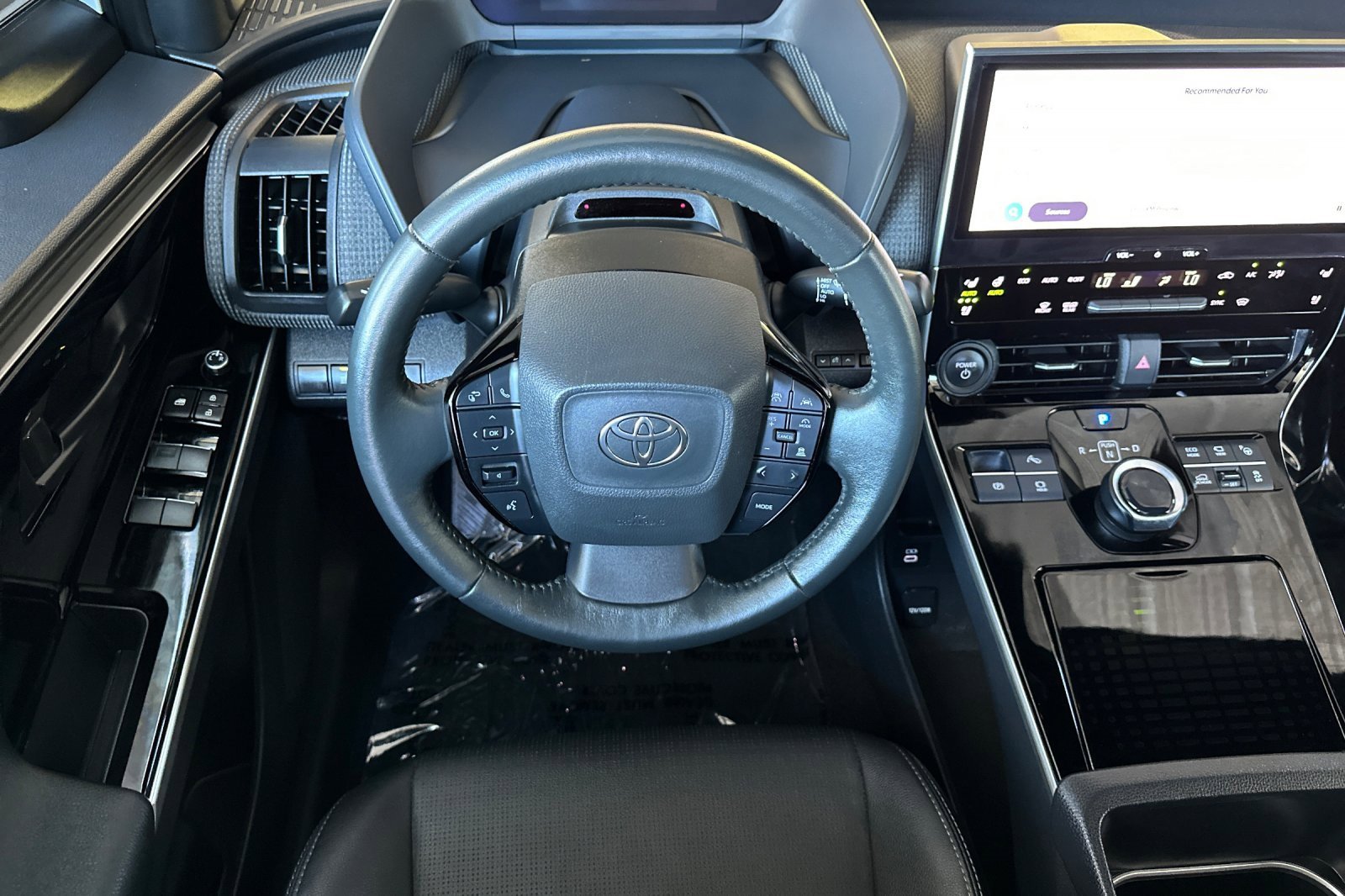 Used 2024 Toyota bZ4X Limited image 15