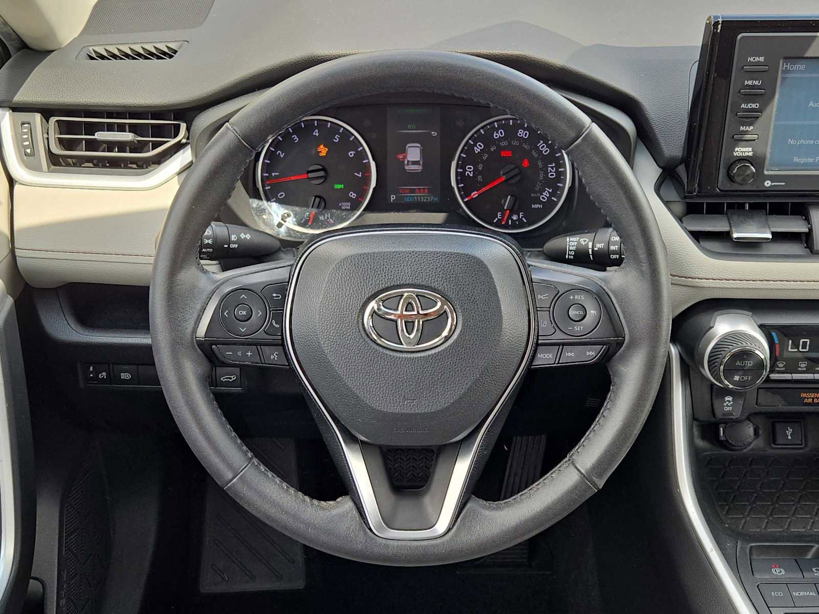 Used 2020 Toyota RAV4 XLE Premium image 17