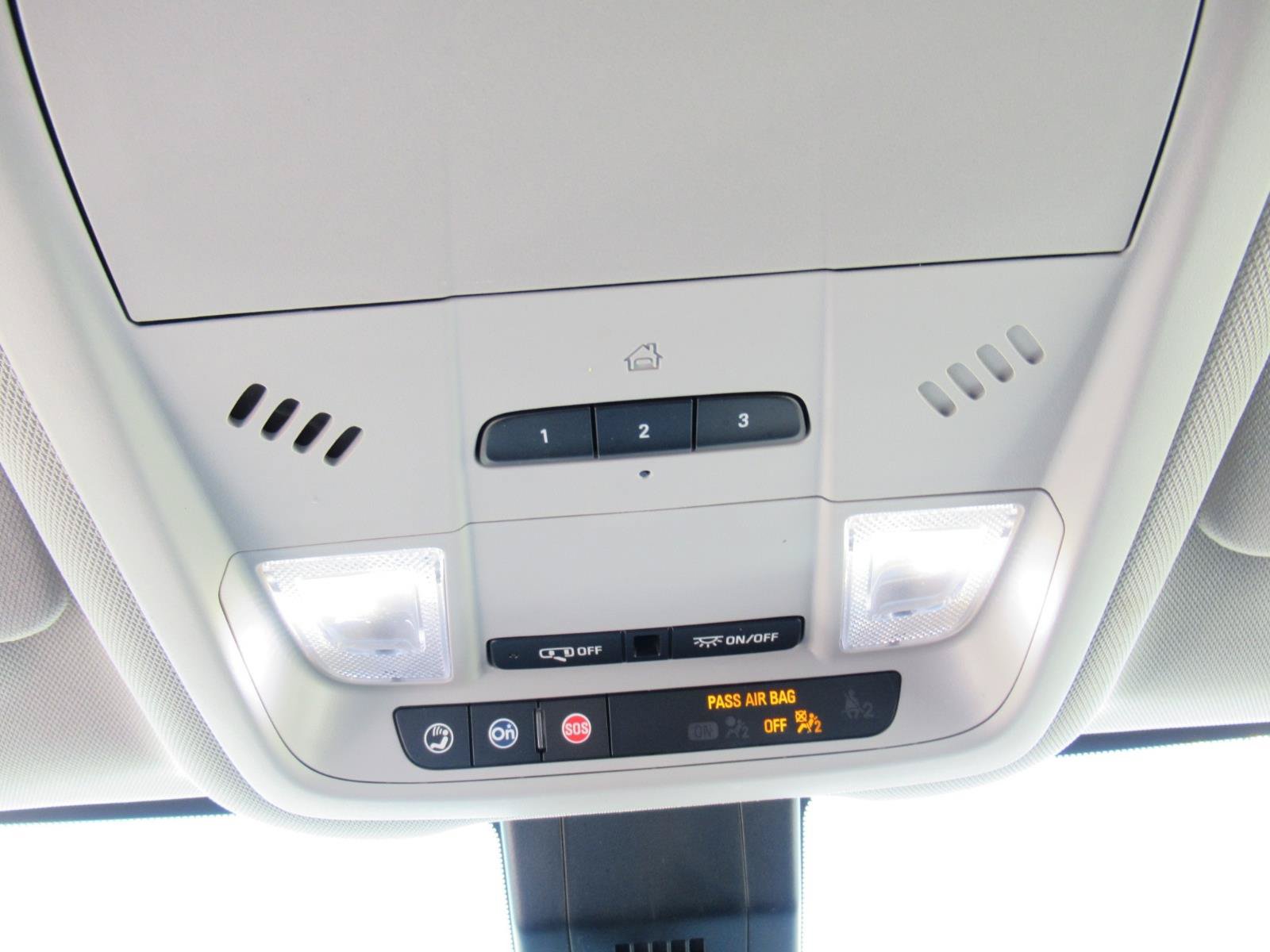 Used 2020 Chevrolet Equinox LT FWD image 27