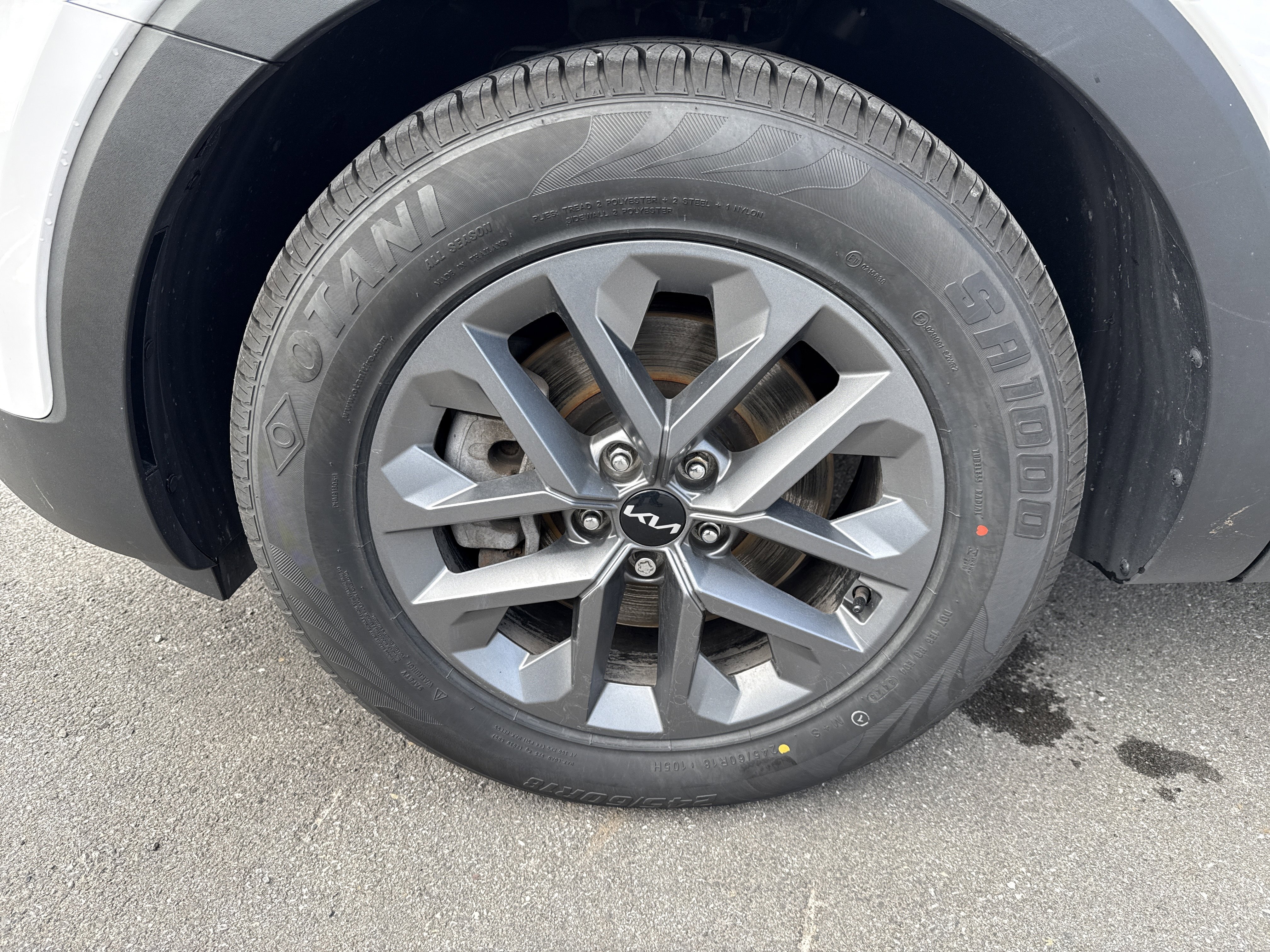 Used 2024 Kia Telluride LX AWD/4WD image 11