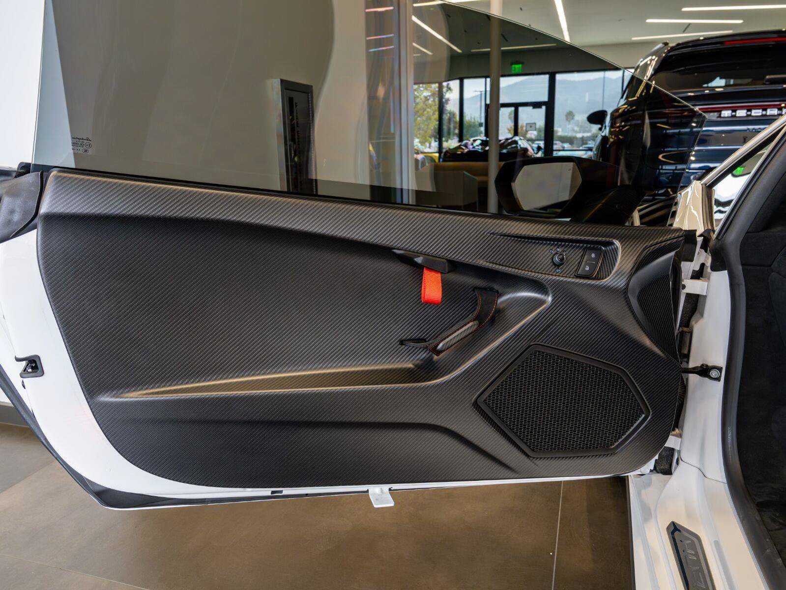 Used 2022 Lamborghini Huracan STO RWD image 58
