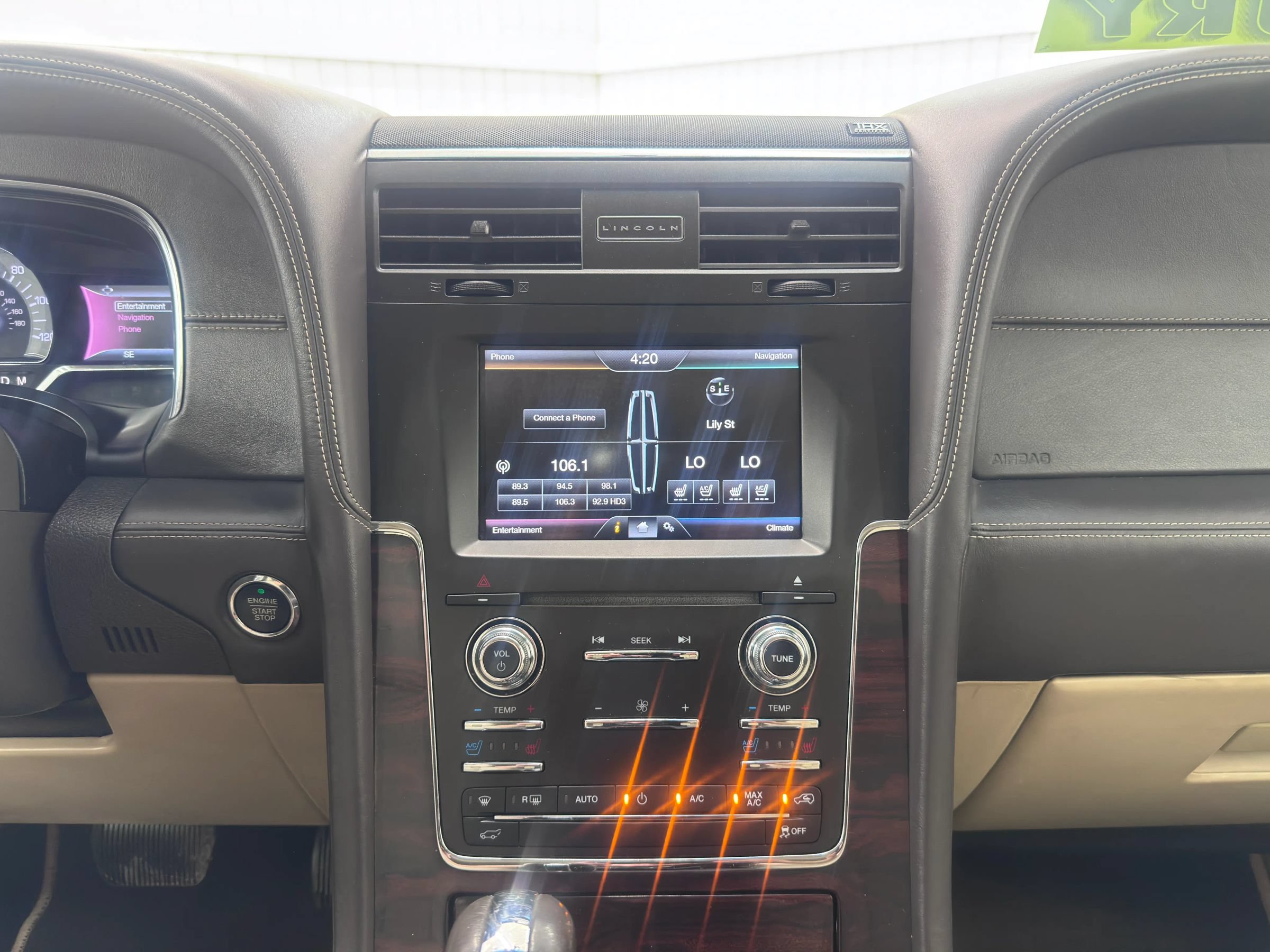 Used 2015 Lincoln Navigator L 2WD w/ Equipment Group 101A Reserve image 19