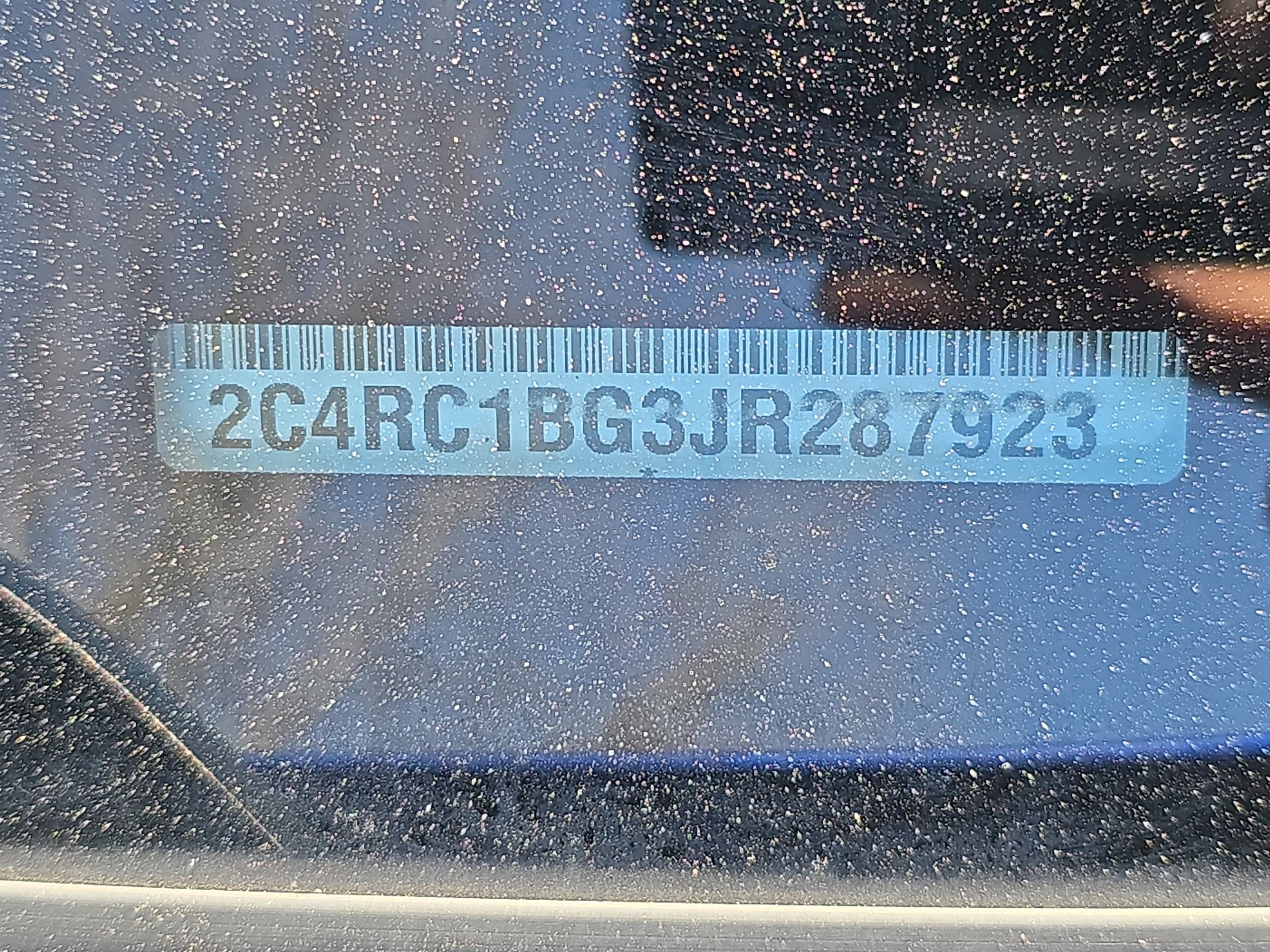 Used 2018 Chrysler Pacifica Touring-L image 37