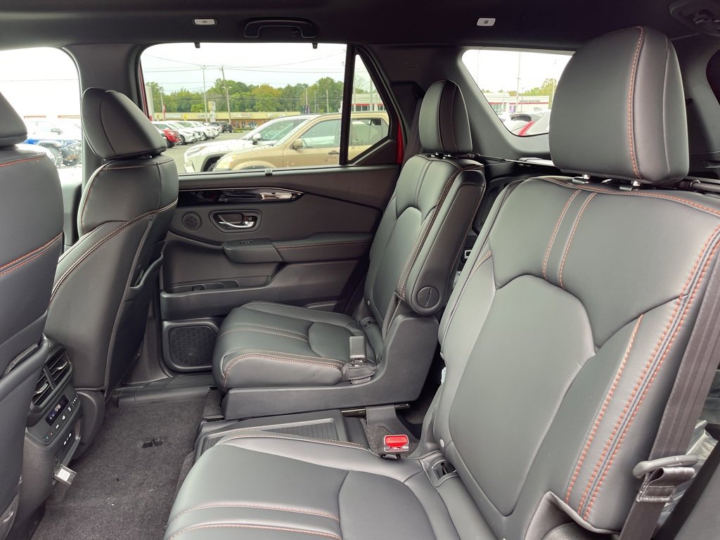 New 2025 Honda Pilot TrailSport image 19