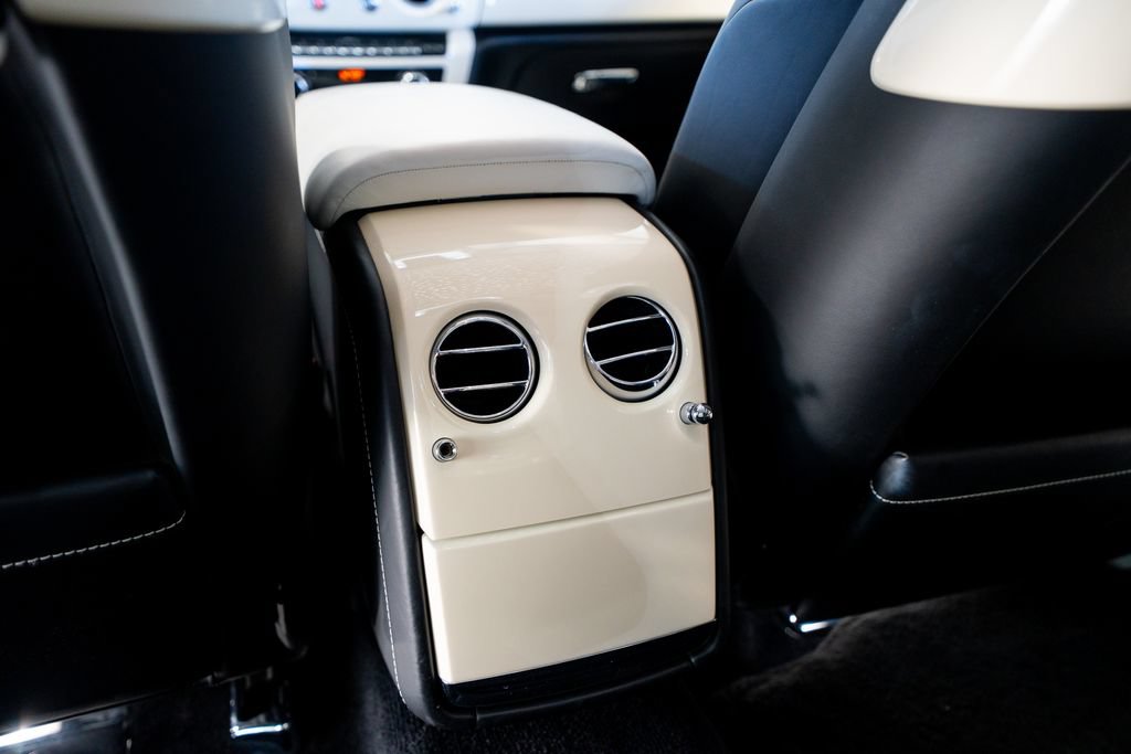Used 2019 Rolls-Royce Phantom Sedan RWD image 54