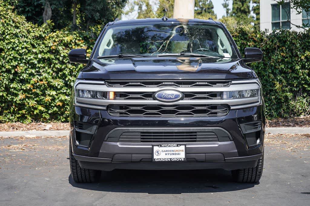 Used 2024 Ford Expedition XLT AWD/4WD image 2