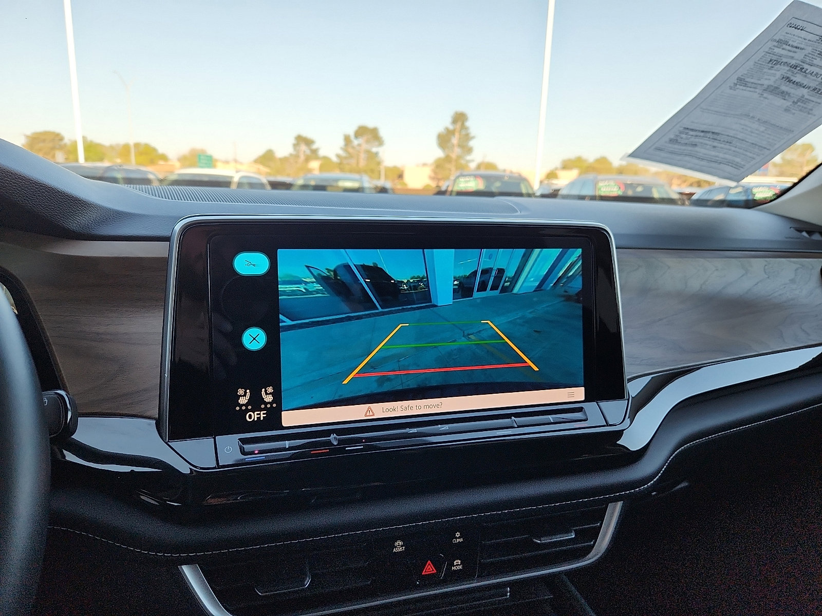 Used 2026 Volkswagen Atlas SE image 18