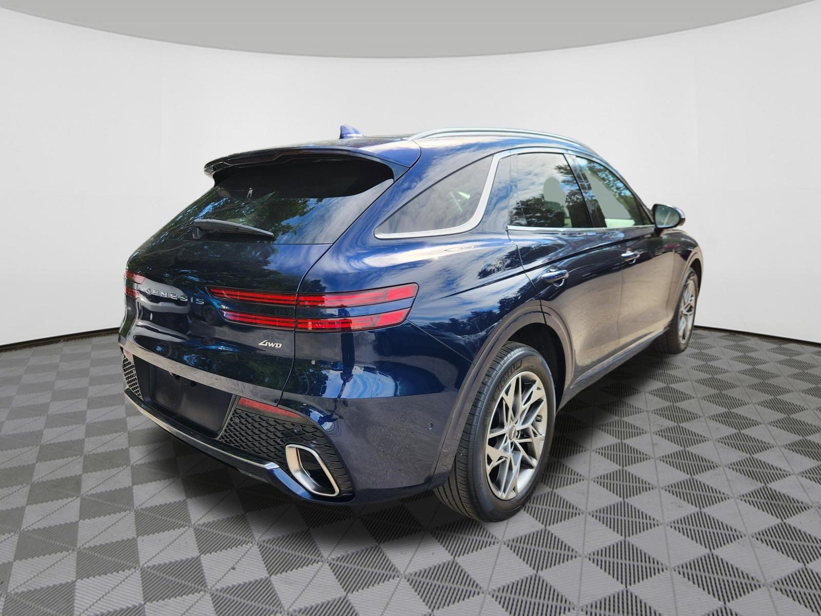 Used 2022 Genesis GV70 2.5T w/ Advanced Package AWD/4WD image 4