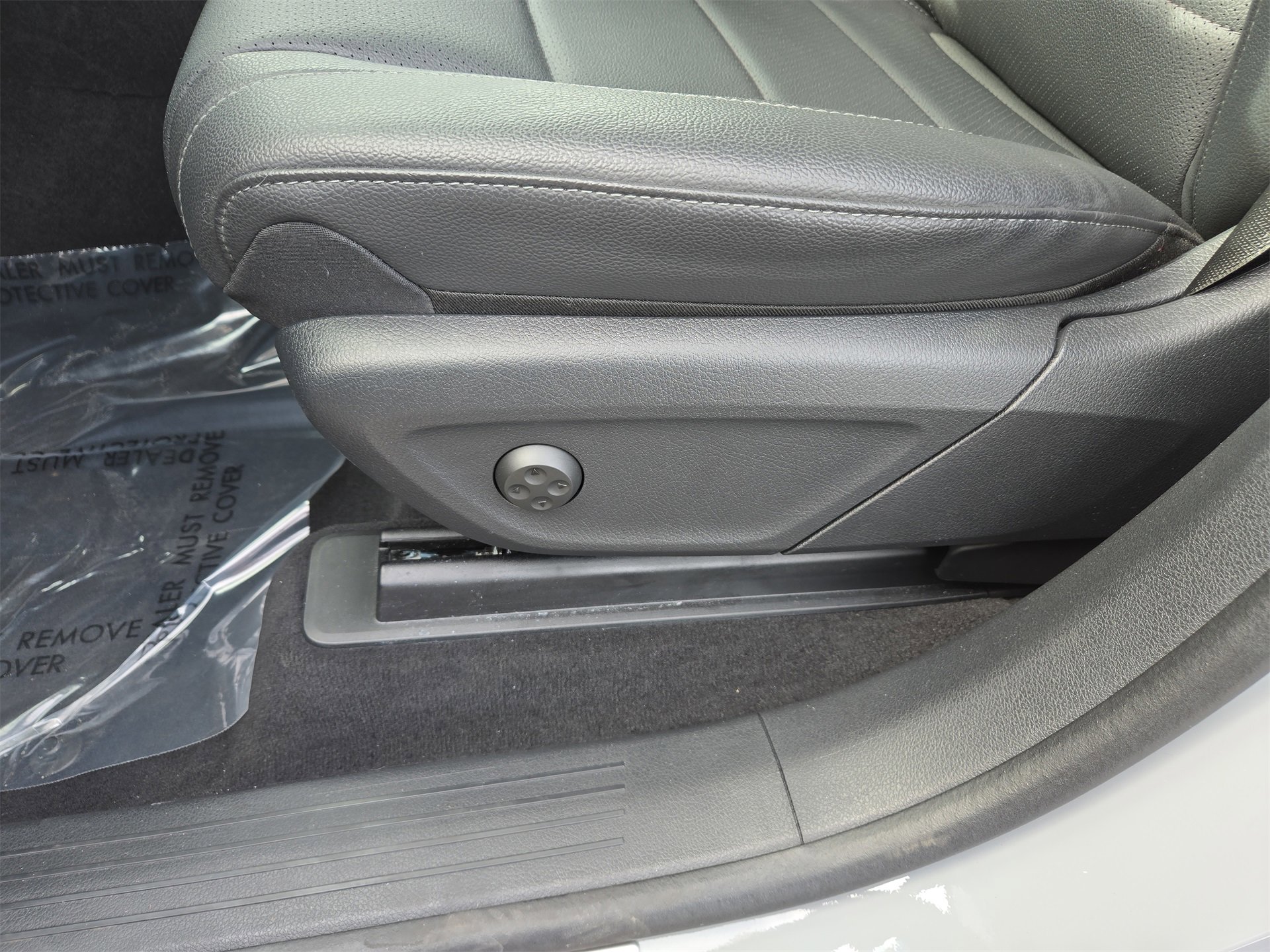 Certified 2025 Mercedes-Benz GLS 450 GLS 450 image 32