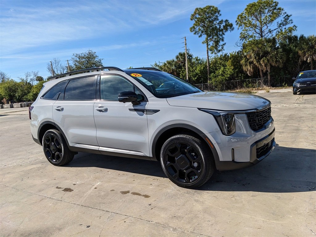 Certified 2025 Kia Sorento SX image 3