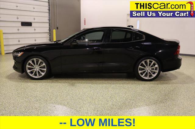 Used 2020 Volvo S60 T6 Momentum w/ Protection Package Premier image 4