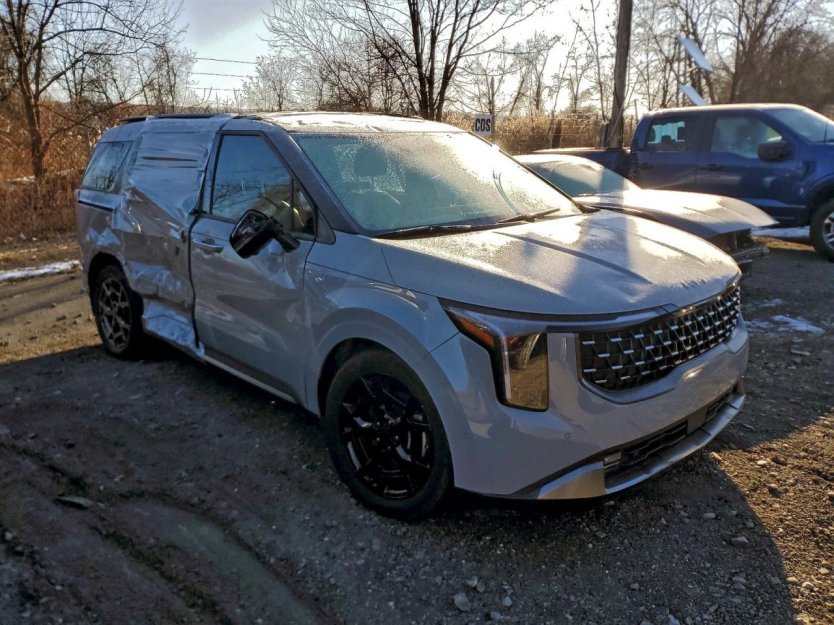 Used 2025 Kia Carnival SX Prestige