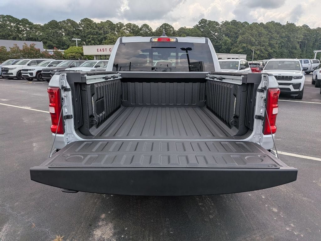 New 2026 RAM 1500 Big Horn AWD/4WD image 24