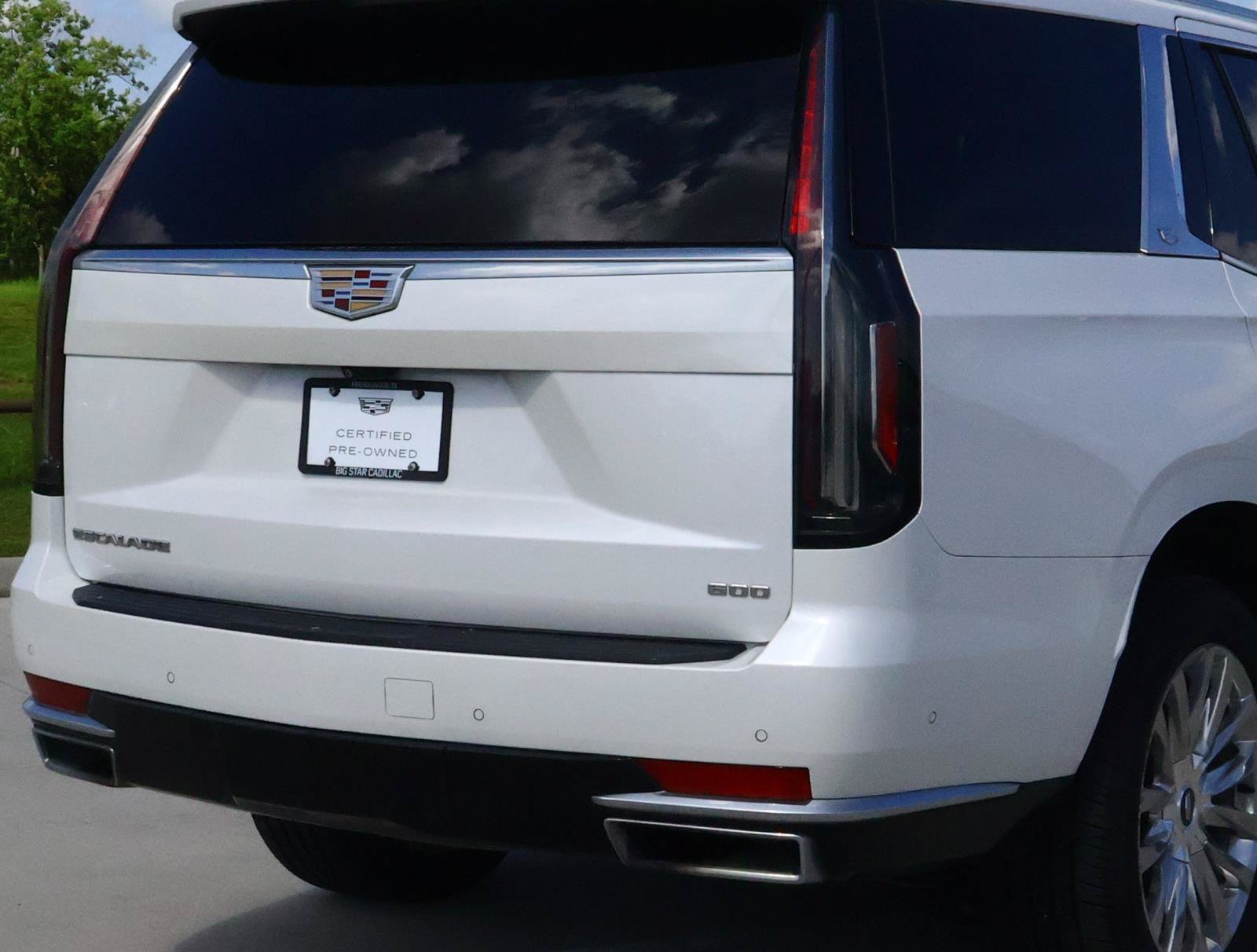 Used 2021 Cadillac Escalade Premium Luxury RWD image 10