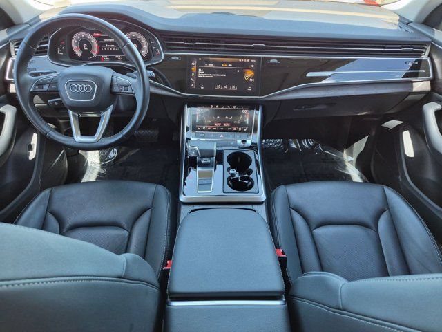 Used 2020 Audi Q8 Premium Plus w/ Premium Plus Package AWD/4WD image 13