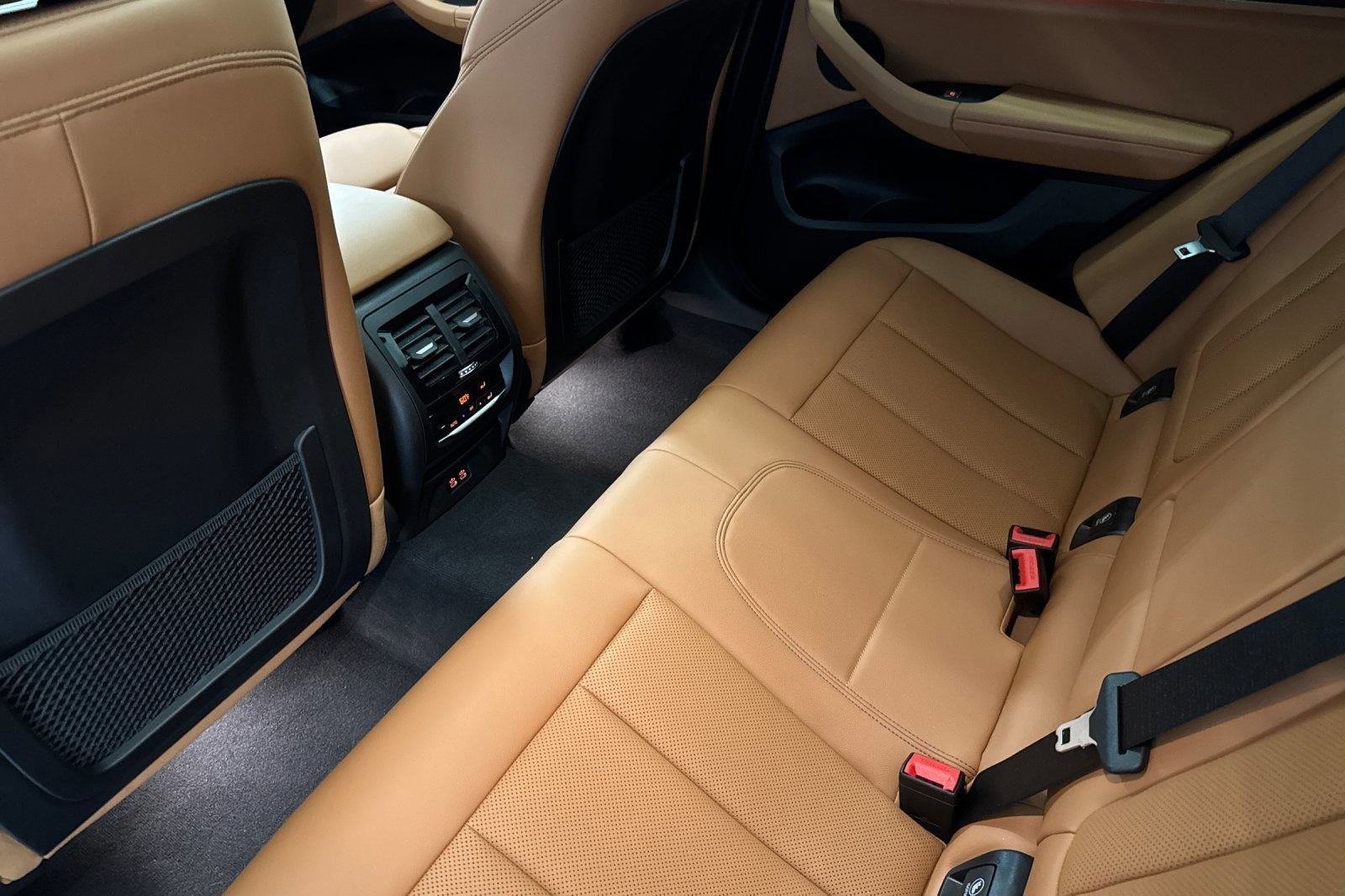 Certified 2023 BMW X4 xDrive30i w/ Premium Package image 27