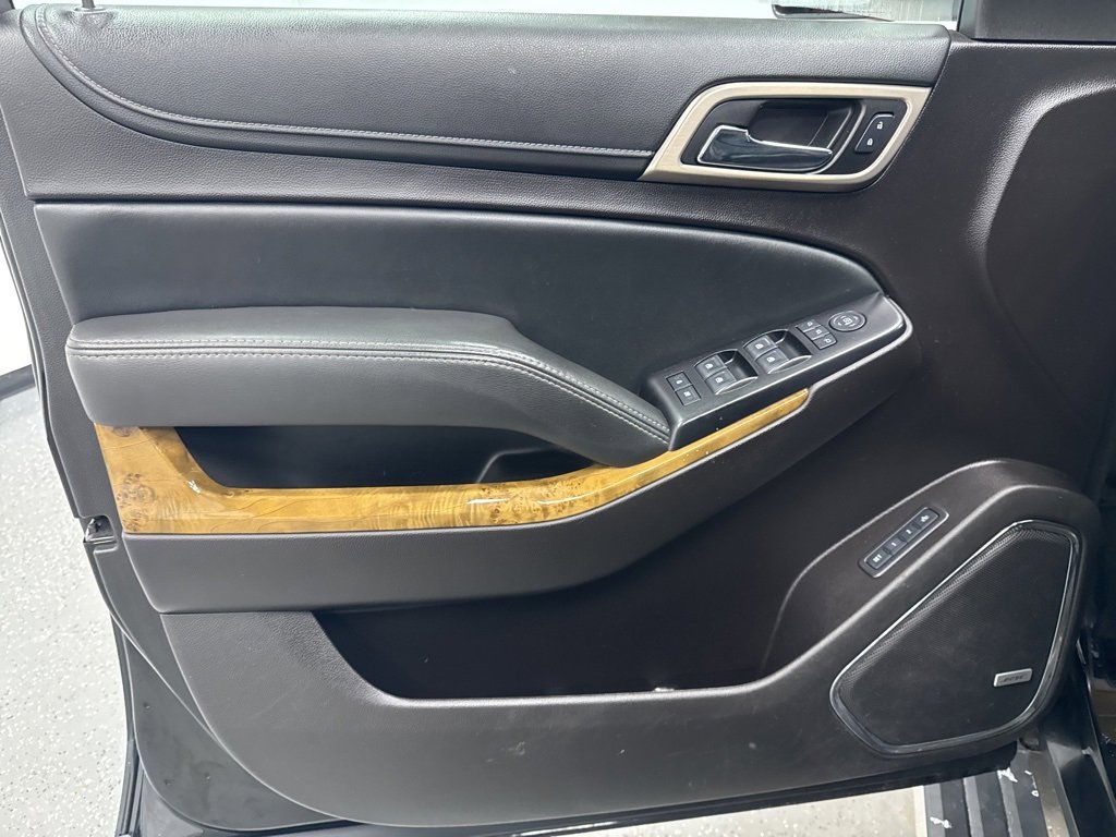 Used 2016 GMC Yukon XL Denali image 6