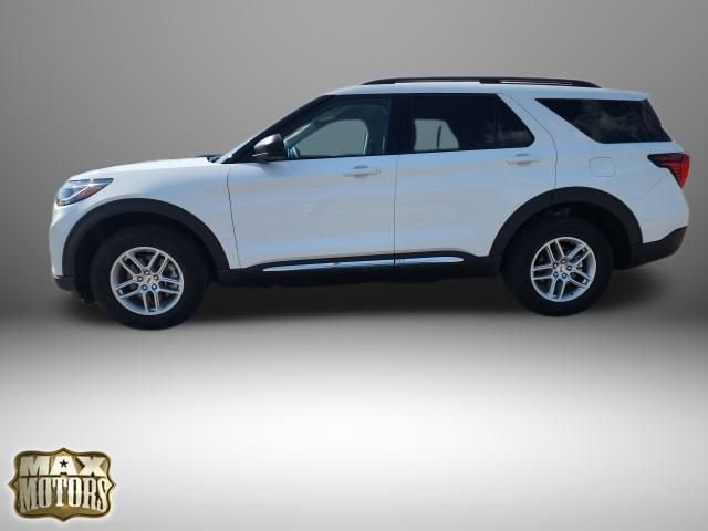 Used 2025 Ford Explorer Active image 3
