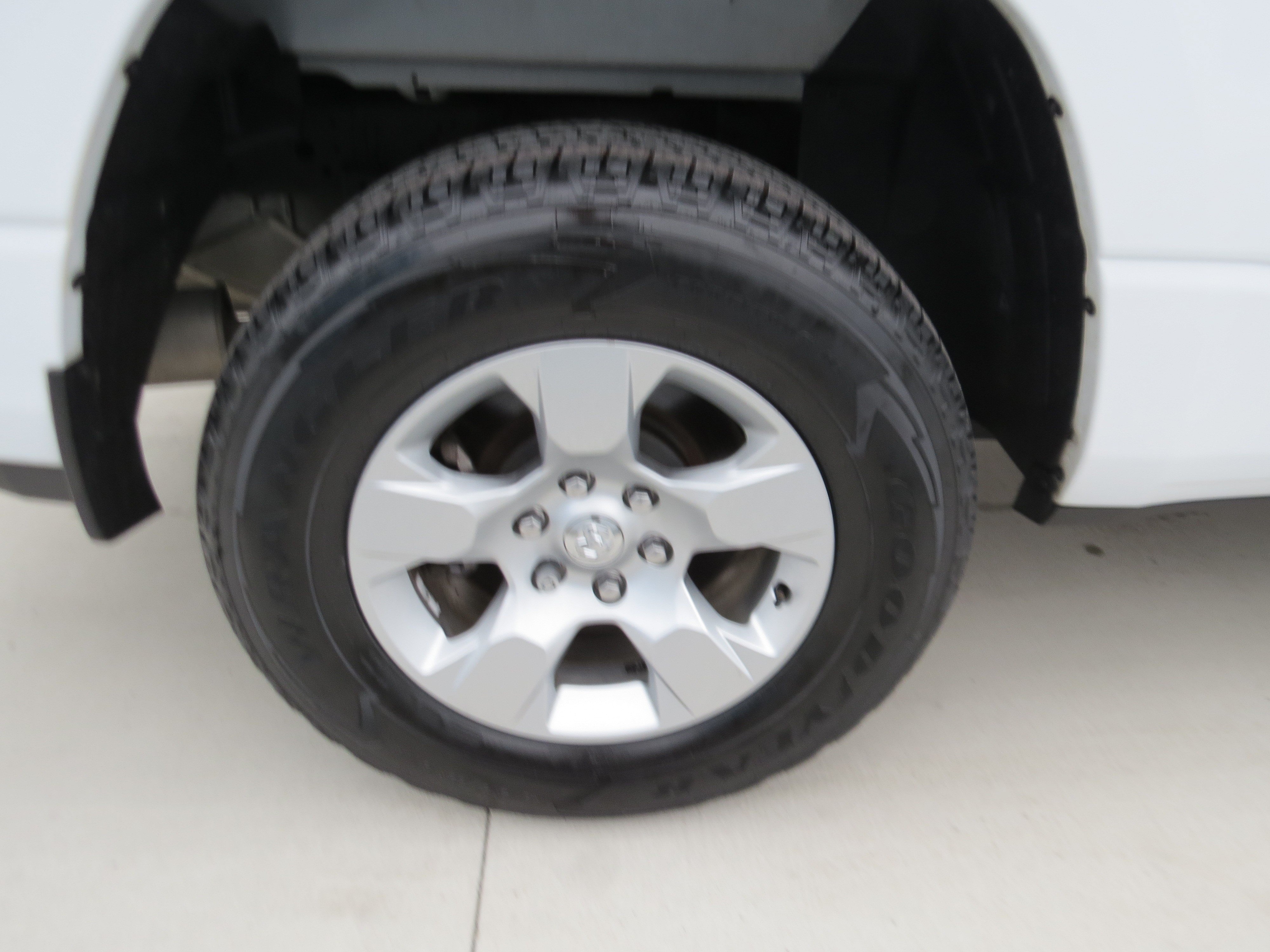 Used 2021 RAM 1500 Big Horn RWD image 11