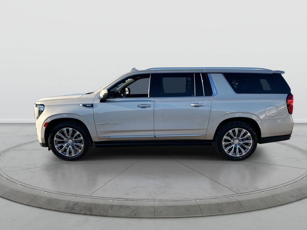 Used 2021 GMC Yukon XL Denali w/ Denali Ultimate Package AWD/4WD image 5