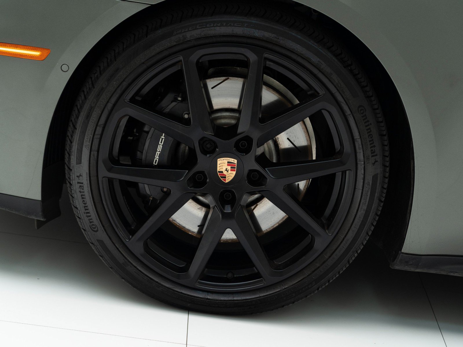 Used 2025 Porsche Panamera 4 image 12